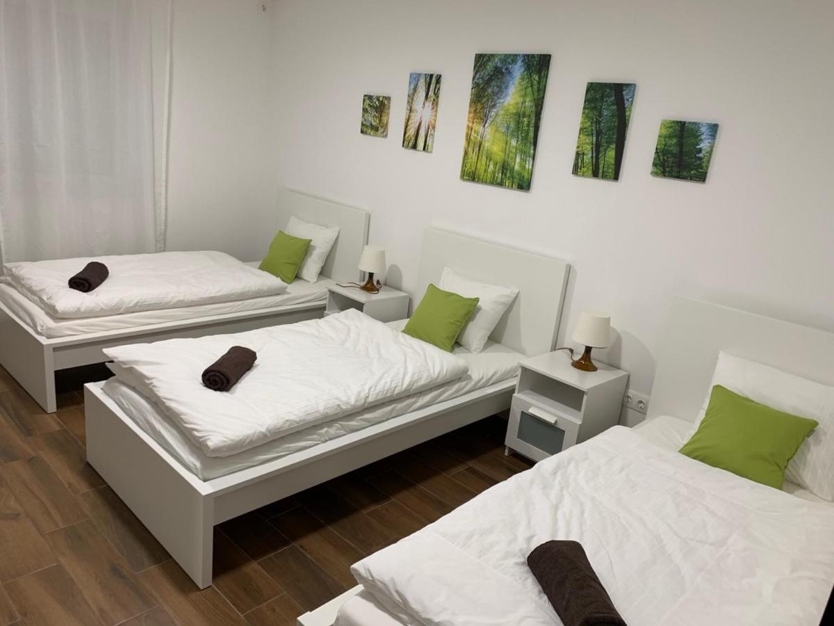 Lili Motel Sajoszentpeter Екстер'єр фото